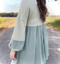 Load image into Gallery viewer, Two-Tone Sage Eliza Tunic
